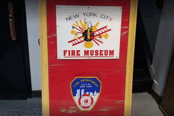 Музей пожарного дела (Fire Museum) в Нью-Йорке